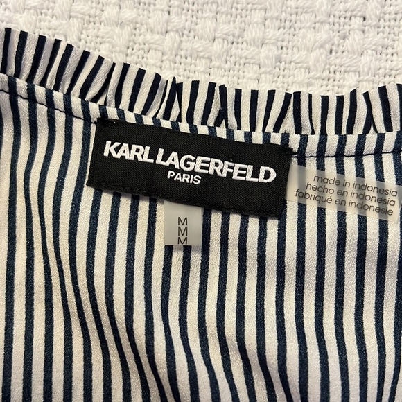 Karl Lagerfeld Paris Navy and White Striped Sleeveless Blouse size Medium - Picture 11 of 16